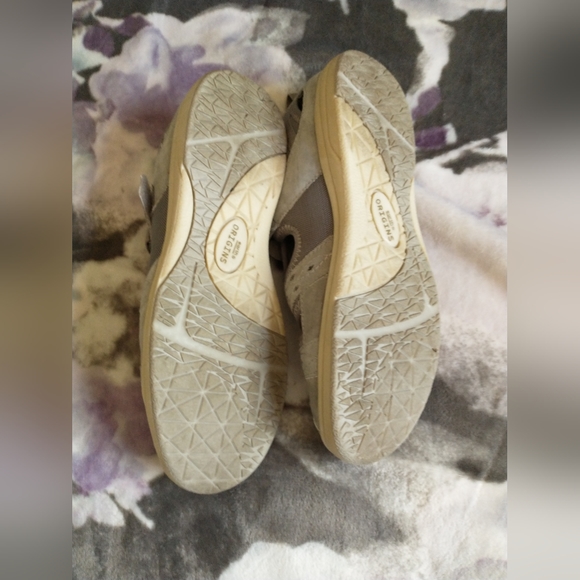 Earth Origins suede fisherman sandal/shoes - Picture 2 of 3